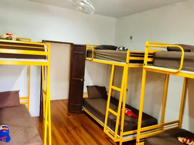 Bed in gemengde slaapzaal met 6 bedden — Phuket Sunny Hostel