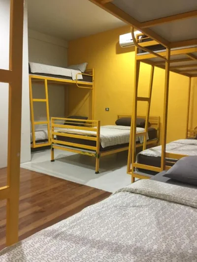 Bed in gemengde slaapzaal met 7 bedden — Phuket Sunny Hostel